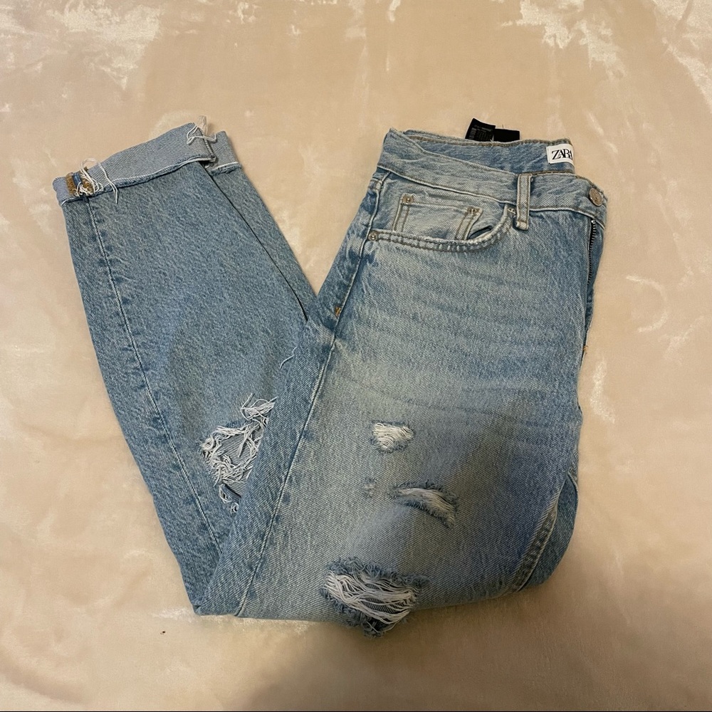 ZARA light washed straight/boyfriend jeans Sz 2